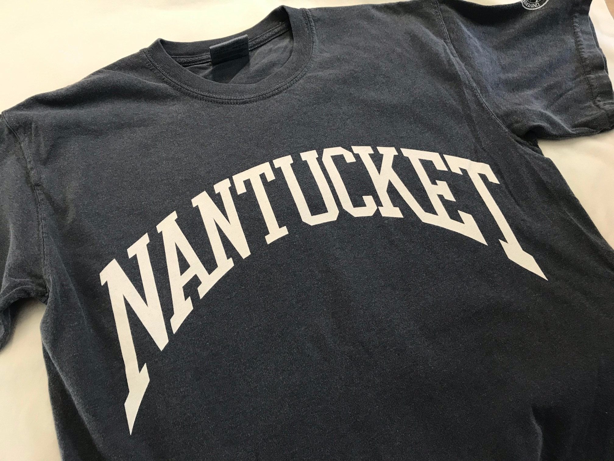 Nantucket Arch tee by Comfort Colors in Periwinkle Blue